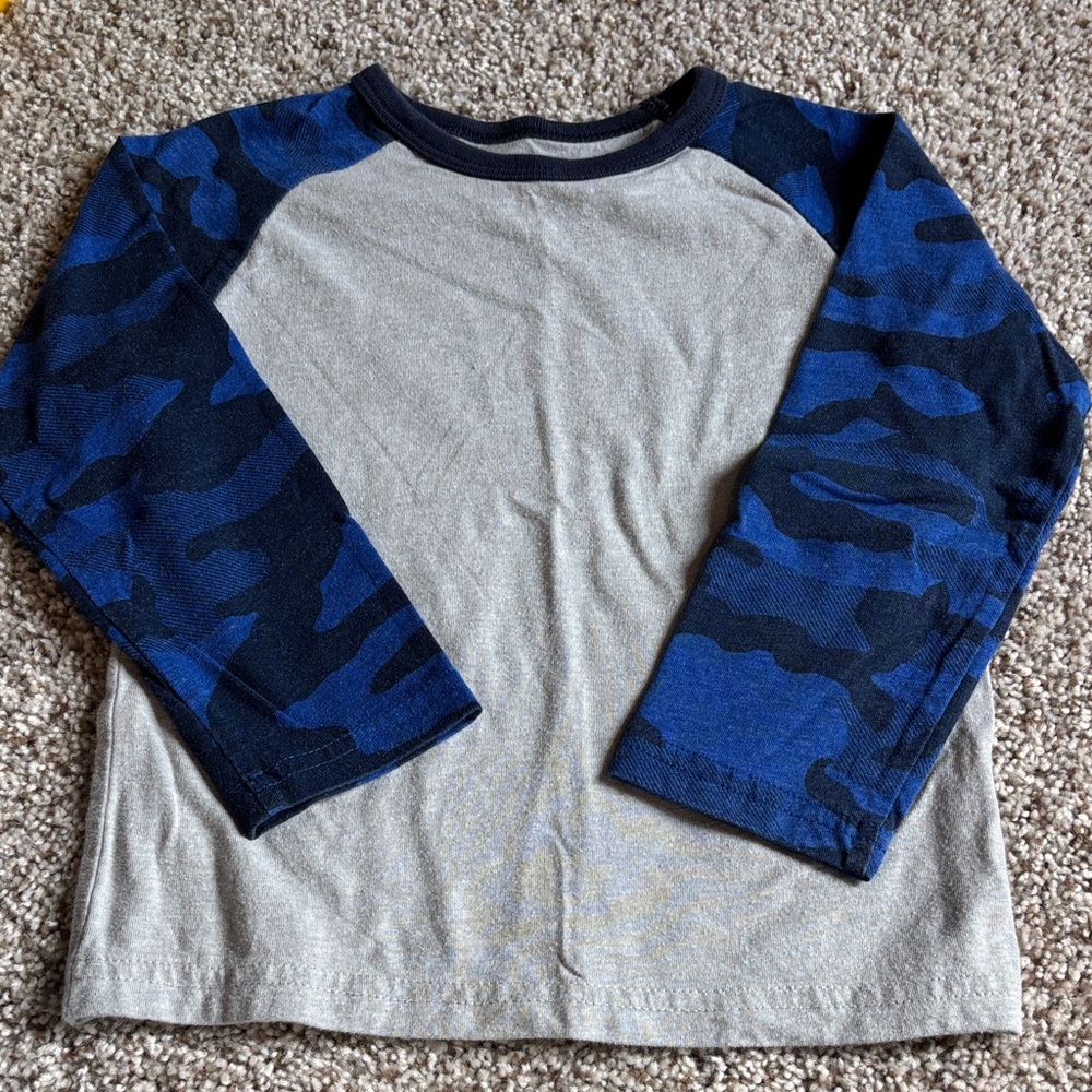 3T long sleeve shirt